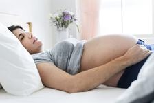 Privarea de somn in sarcina. Alimente care te ajuta sa dormi bine cand esti gravida