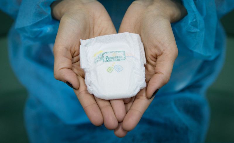 Pampers doneaza scutece Pampers Preemies Protection, special create pentru copiii nascuti prematuri