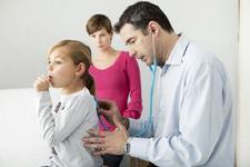 3 lucruri pe care nu trebuie sa i le permiti medicului pediatru