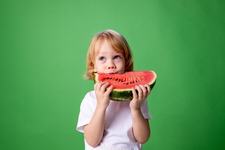Alimente sanatoase pentru copii vara