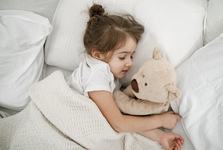 Somnul de peste zi, esential pentru consolidarea memoriei copiilor. Ce a scos la iveala un nou studiu