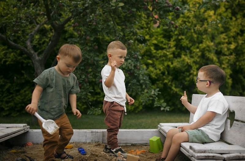 Empatia la copii: cum ii invatam respectul, acceptarea si lipsa prejudecatilor
