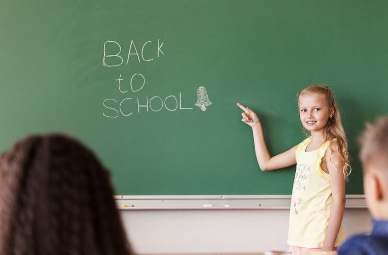 Cum sa iti convingi copilul sa termine temele de vacanta