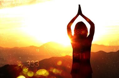 Horoscop weekend 3-5 iulie 2026: tranzitele astrologice aduc schimbari importante pentru zodii