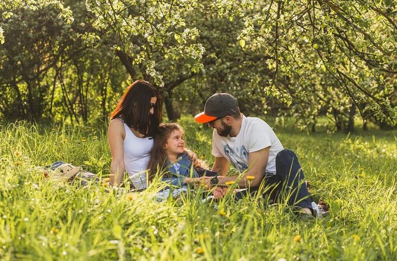 Rinita alergica in sezonul de polen: cauze, simptome si metode de prevenire in mai, iunie si iulie