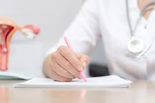 Medic ginecolog de la...