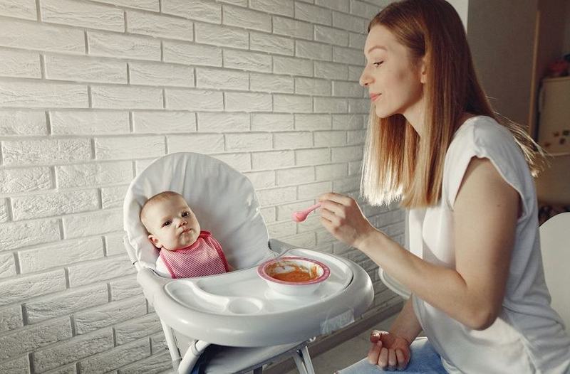 Alimentul care poate reduce riscul de alergii la bebelusi. Cand recomanda medicii sa fie introdus in diversificare