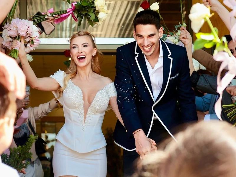 Andreea Balan s-a casatorit cu Victor Cornea. Marele absent de la ceremonie. Primele imagini