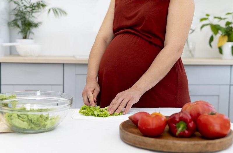 3 salate de primavara pe care orice graviduta trebuie sa le incerce