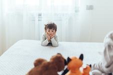 Copiii, mai irascibili in perioada sarbatorilor? Cum ii afecteaza schimbarea de rutina