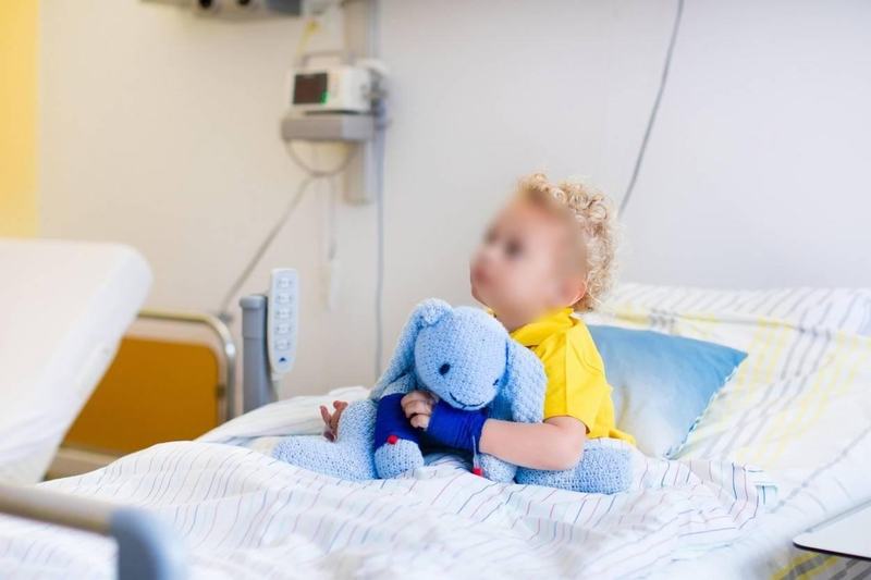 Un baietel de 3 ani a suferit un accident vascular la doua zile dupa ce a fost testat pozitiv cu COVID-19