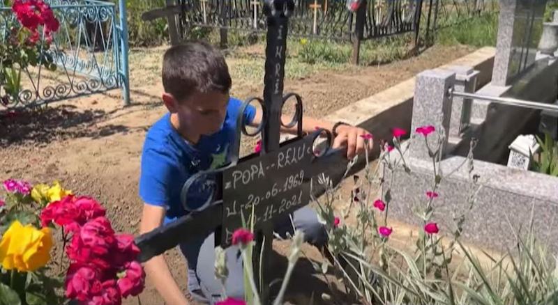 La doar 10 ani, George a ramas fara tata: „De ce nu a stat tati sa ma faca si pe mine mare?”. Baiatul se roaga in fiecare seara sa-si viseze tatal