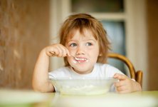 De ce este BINE ca micutul...