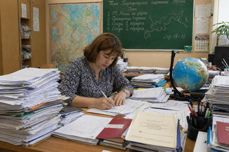 Profesorii nu mai vor sa verifice dosarele pentru bursele sociale. Ce schimbare cer sindicatele din educatie