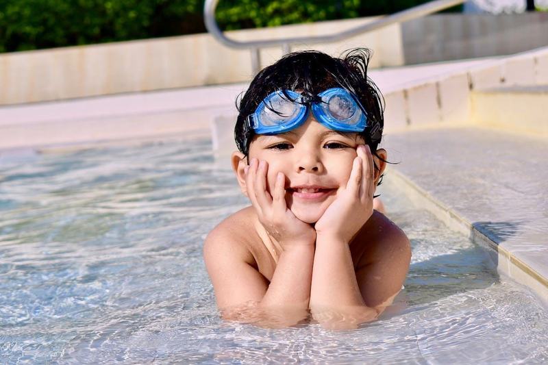 Cum iti dai seama ca micutul tau are alergie la clorul din piscina: pricipalele semne