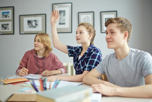 Copiii de peste 14 ani,...