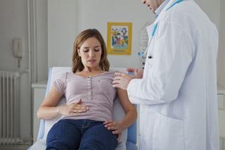 Nu scapi de burtica dupa nastere? Diastaza abdominala poate fi cauza