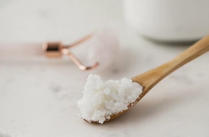 Cum pot materialele naturale precum zeolitul ajuta la reducerea poluarii in gospodarie?