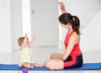 Stimularea bebelusului lenes prin gimnastica
