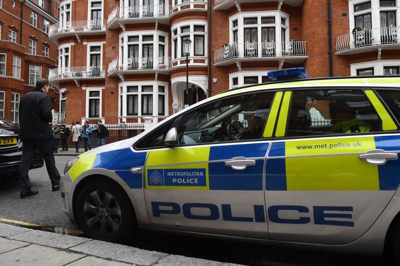 Doi elevi de 12 si 13 ani au fost injunghiati de un adolescent, marti, 10 februarie, intr-o scoala din nord-vestul Londrei. Politia Metropolitana il c