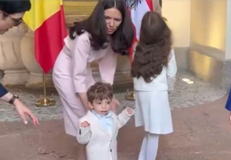 Fiul lui Nicusor Dan, aparitie adorabila in Austria. Replica care a cucerit presa