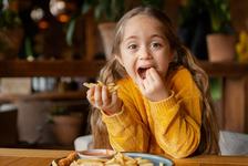 Stiai ca dieta copilului tau ii influenteaza performanta scolara?