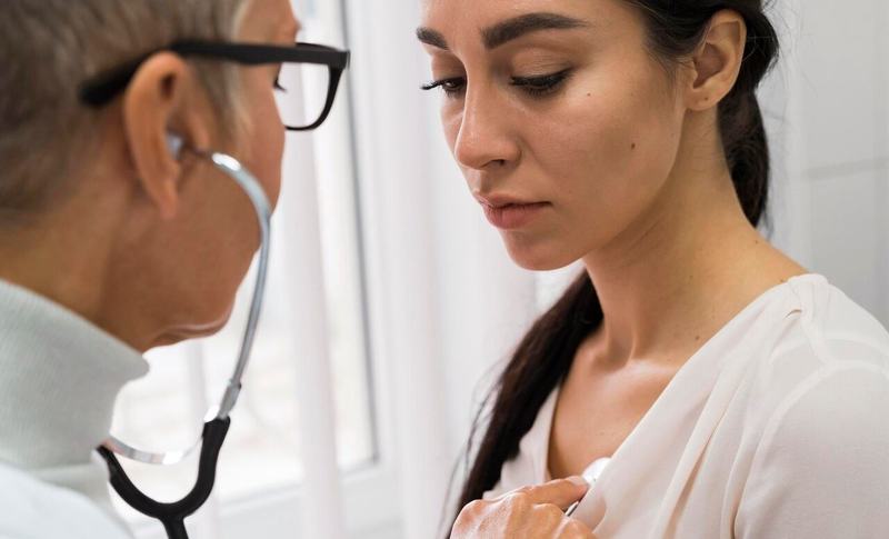 34 de femei au fost diagnosticate gresit cu cancer de san. Au facut luni de zile chimioterapie fara sa fie bolnave