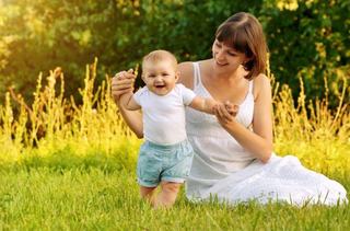 Cum sa-ti petreci vara cand ai un copil nou-nascut