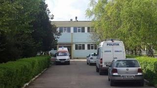 Elevul din Bistrita care a injunghiat o profesoara si un coleg ar fi anuntat atacul pe TikTok: „Nu aveti idee ce periculos sunt”