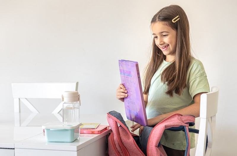 Back to school pe buget: Rechizitele preferate ale copilului tau fara stres financiar