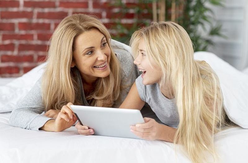 Cum sa vorbesti cu adolescentii: Intrebari cheie pentru a-i ajuta sa se deschida