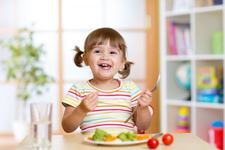 5 mituri despre hranirea bebelusilor. Scapa de aceste conceptii gresite