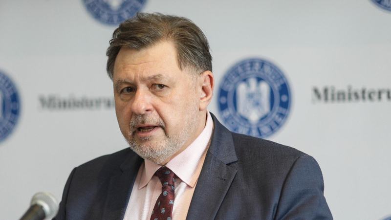 Vor purta elevii masti de protectie in noul an scolar? Ce spune ministrul Sanatatii, Alexandru Rafila