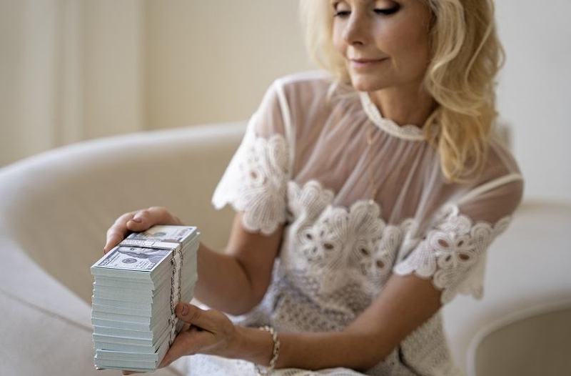 Horoscop 24 August 2025: Leii au noroc la bani, dar ghinion la relatii