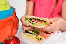 5 idei de sandvisuri sanatoase pentru scoala
