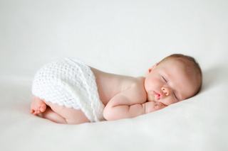 Somn linistit, pentru bebe si familie, la doar cateva picaturi distanta