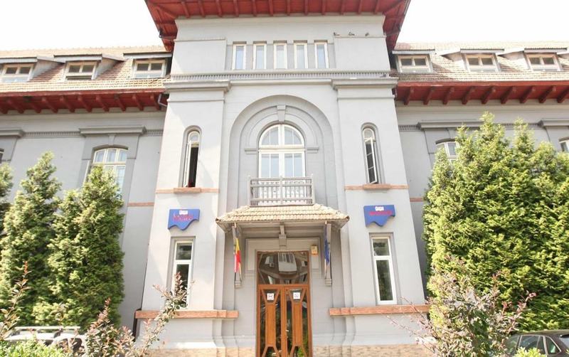 Un spital din Bucuresti se extinde cu o aripa pentru copii. ”22.000 de copii si adolescenti sufera”