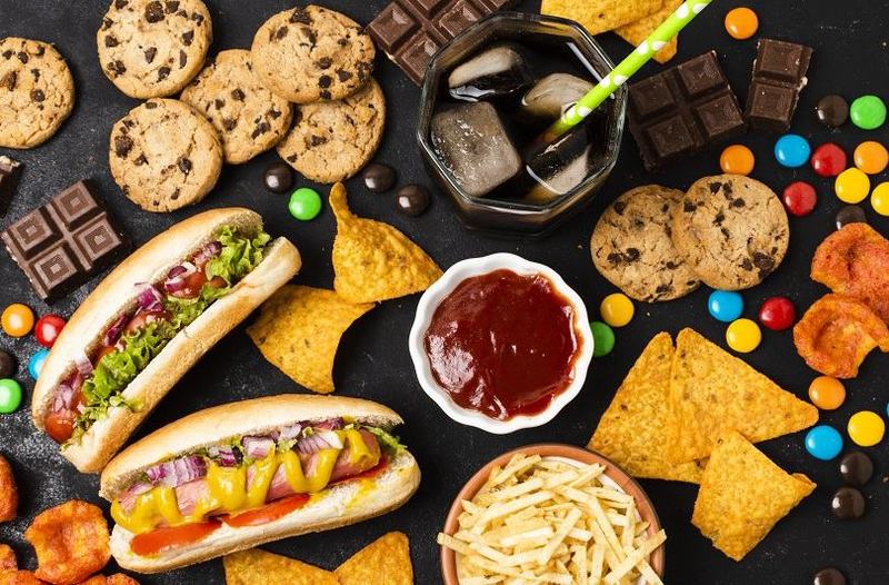 Alimentele care cresc riscul de diabet, cancer si obezitate. Specialistii trag un semnal de alarma