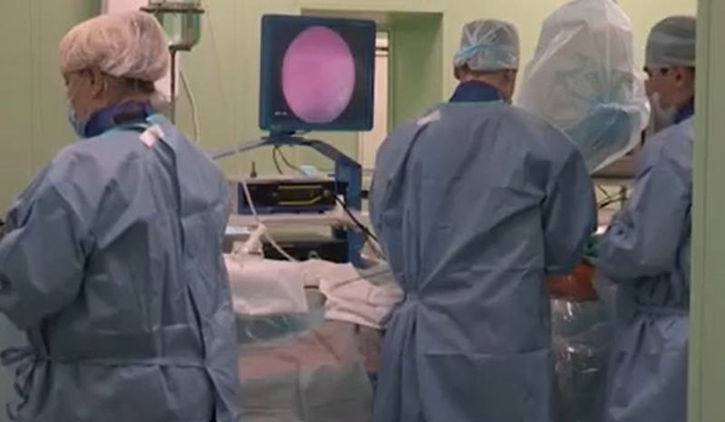 O fetita de aproape 2 ani a murit in ambulanta dupa ce i s-a facut rau acasa. Mama plecase cu ea spre medic