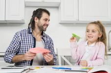 Rolul tatalui in educatie:...