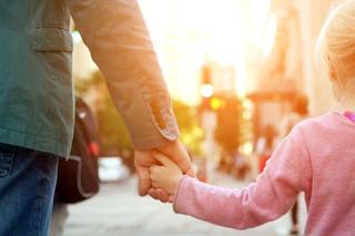 Eu, tu, al meu si al tau: Cand si cum pregatim intalnirea copilului cu un nou partener?