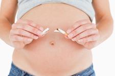 Fumatul afecteaza fertilitatea femeii?