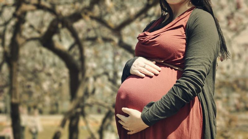 Cum sa te pregatesti pentru alaptare inca din timpul sarcinii. Patru trucuri care le ajuta pe viitoarele mamici