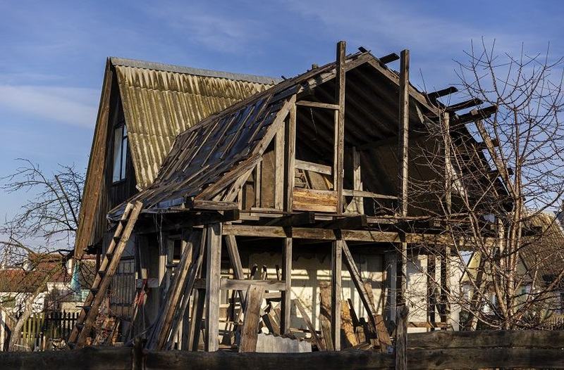 Drama copiilor abuzati din Arges. Mama lor retinuta pentru rele tratamente si violenta fizica