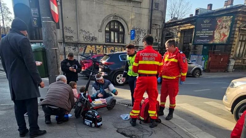 Ilan Laufer, lovit de o masina in Bucuresti in timp ce era pe trotineta cu copiii sai