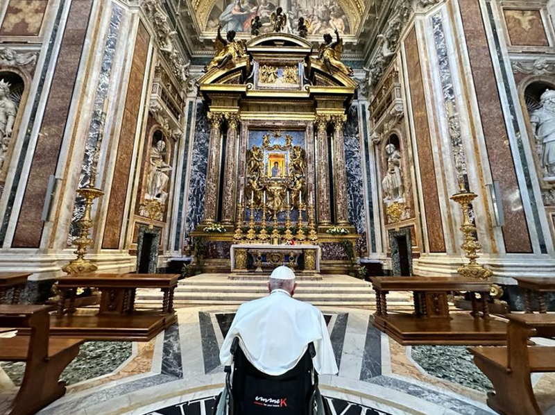 Ce avere avea Papa Francisc si ce a facut cu banii sai inainte sa moara