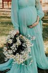 Fabuloase si magulitoare: alege rochii atemporale pentru gravide