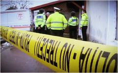 Cadavrul unui barbat, mort...