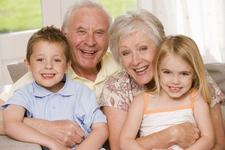 Ajutorul bunicilor: 6 avantaje pentru parinti