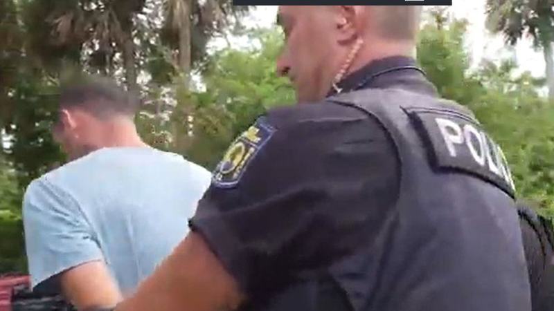 Dialog socant intre tatal lui Sebastian si politisti, dupa ce bebelusul a murit sufocat in masina la 43°C: 